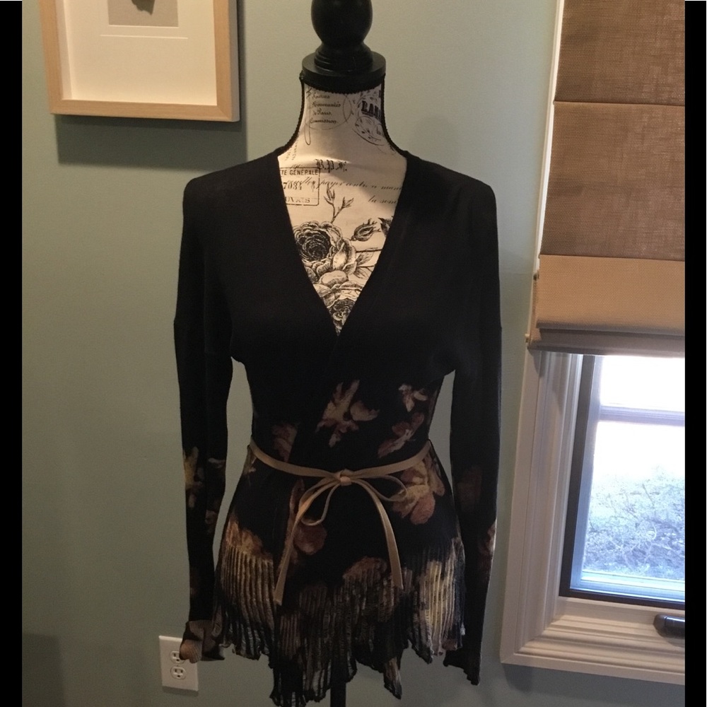 Vera Wang ✨ Cardigan